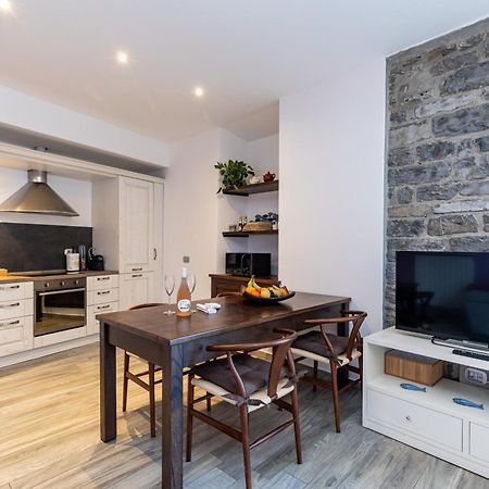 La Corte - Seta Apartment เบลลาโจ ภายนอก รูปภาพ