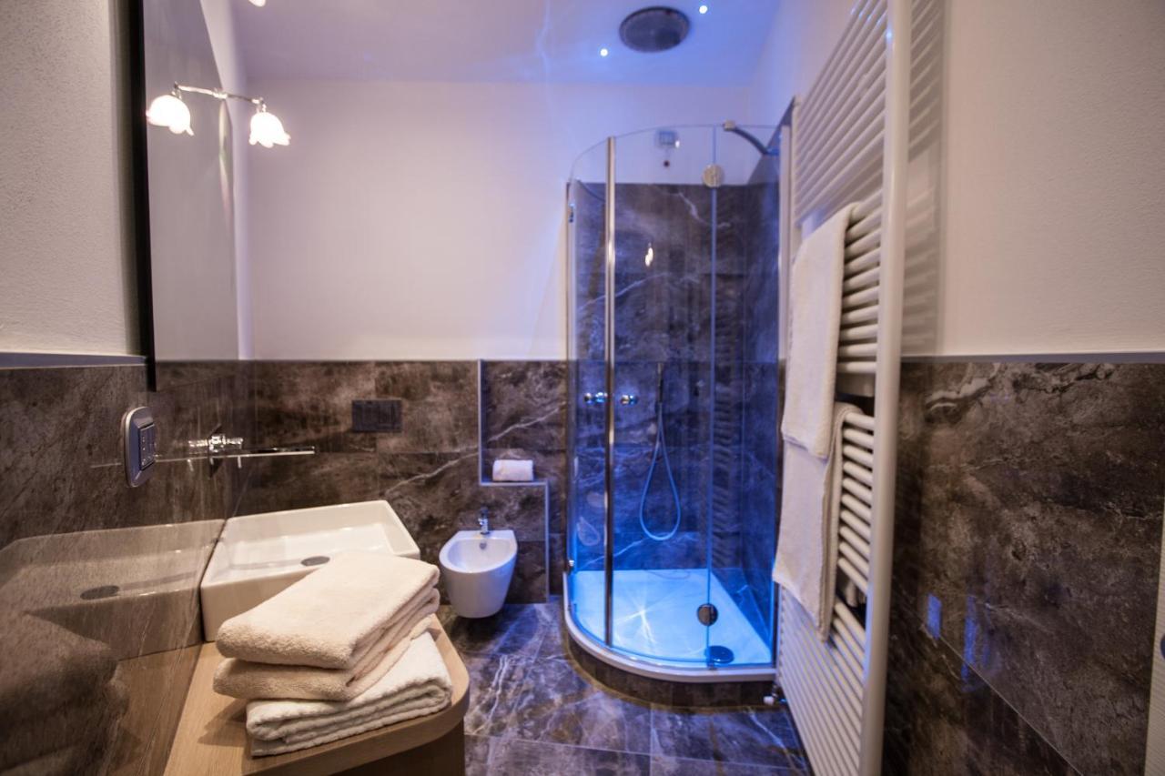 La Corte - Seta Apartment เบลลาโจ ภายนอก รูปภาพ